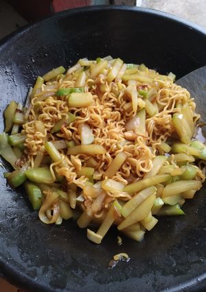 Foto resep Tumis labu siam,mi instan