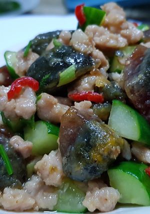 絞肉炒皮蛋 的食譜成品照片