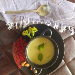 Broccoli nutty soup A picture of Broccoli nutty soup.