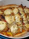 Pechugas de pavo con patatas, bacon y queso Reblochon