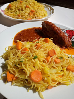 A picture of Fried spaghetti.