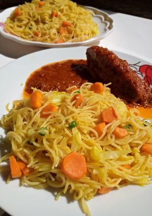 A picture of Fried spaghetti.