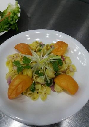 A picture of Hot and Dry Macroni.