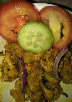 A picture of Masala fried aalu gobi.