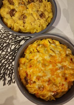عکسی از دستور Mac & Cheese (مک اند چیز) با گوشت قلقلی 🍝🧀