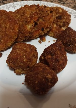 Foto principal de Hamburguesas y albóndigas de garbanzos/cebolla/zanahoria (BLW)