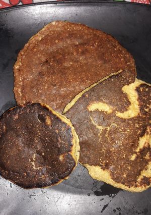 Una foto de Hot cakes de avena y banana