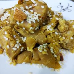 A picture of Masala Gud.