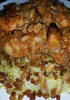 صورة لوصفة الدجاج مع أرز الزبيب
