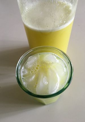 Una foto de Agua Fresca Piña y Pepino