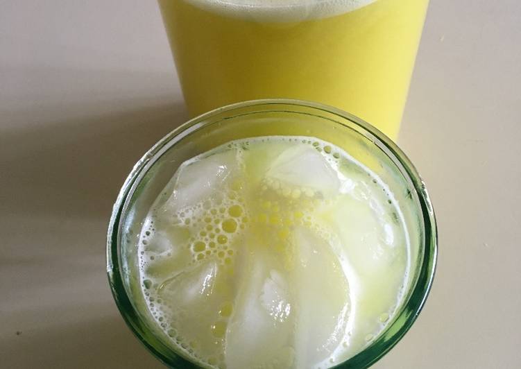 Agua Fresca Piña y Pepino