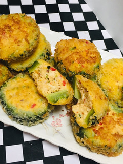 Una foto de Goya (balsamina)Relleno con pechuga y Vegetales!