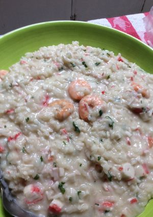 Una foto de Risotto de camarones y kanikama