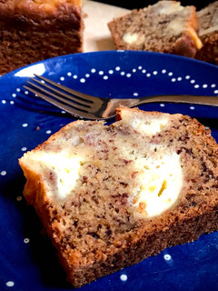 奶油乳酪香蕉蛋糕 - Cream Cheese Banana Bread 的食譜成品照片