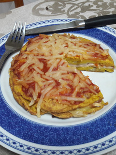 Una foto de Tortilla-pizza sin gluten vegana 🍳 🍕