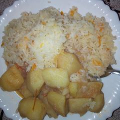 A picture of Carrot Rice with Waru.
