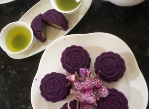 Hình của món Bánh trung thu khoai lang tím (chay, mặn đều ok).