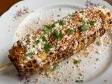 Mazorca de Maíz a la Parrilla con Mayonesa de Lima