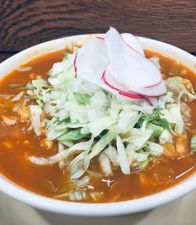 Una foto de Pozole estilo oaxaqueño