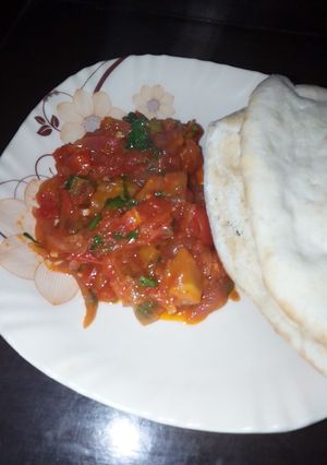 A picture of Piyaz tamatar ki chutney 🤤🤤🤤.