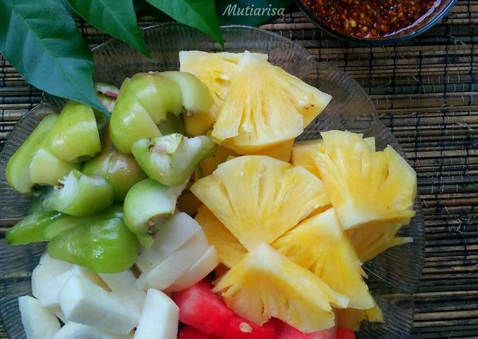 Resep Rujak Buah Oleh Mutiarisa Cookpad