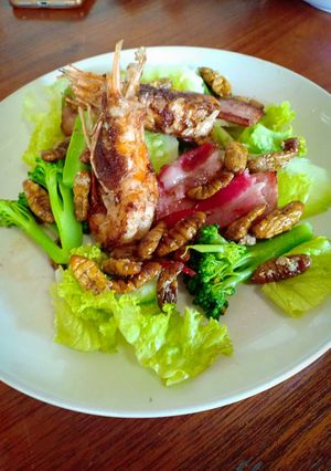 รูปของ สลัดผักรวมมิตร ราดซอสน้ำมันมะกอก#keto
