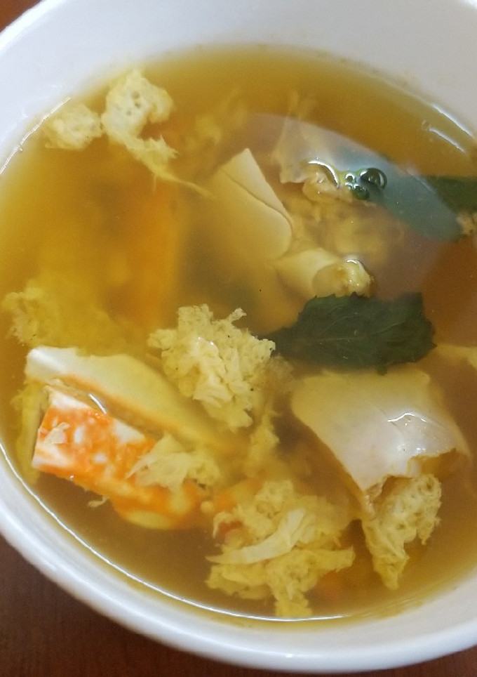 நண்டு சூப்🥣🥣 (Nandu soup recipe in tamil) செய்முறை முக்கிய புகைப்படம்
