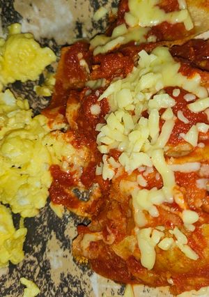 Una foto de Chilaquiles Rojos