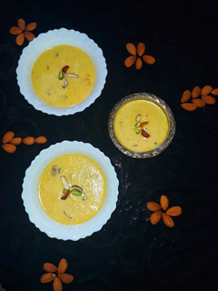 குங்கும பூ ரப்டி / saffron rabdi receip in tamil செய்முறை முக்கிய புகைப்படம்