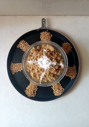 લાપસી(Lapsi Recipe in Gujarati) રેસીપી મુખ્ય ફોટો