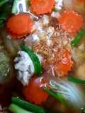 แกงจืดไก่สับวุ้นเส้นผักรวม
