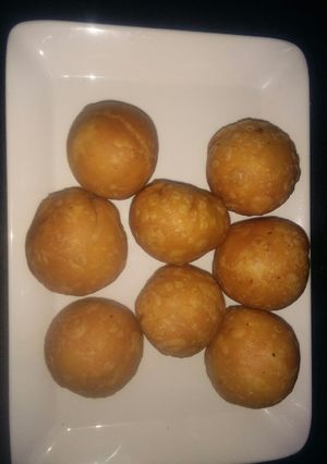 A picture of Dry kachori.