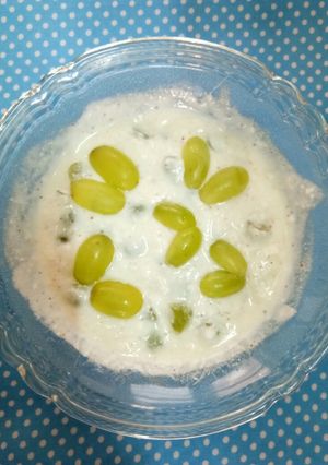 A picture of Grapes raita.