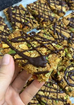 Hình của món Baked granola bar.