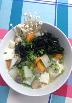 Hình của món Canh đậu hũ rong biển.