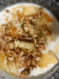 Yogurt con Macedonia de Frutas y Nueces