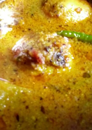 A picture of Eggcurry.