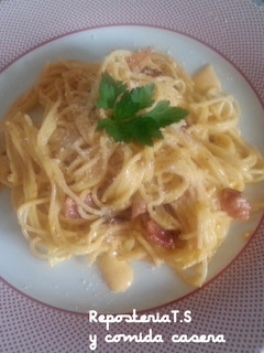 Una foto de Espaguetis a la carbonara sin nata