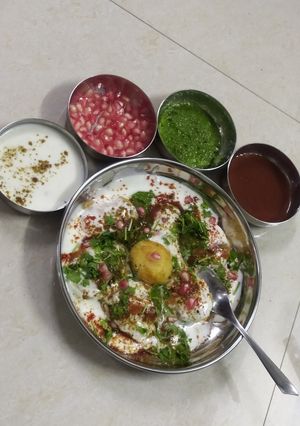 A picture of Urad dal dahi bhalla.