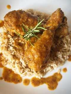 Una foto de Pollo en salsa de naranja, sésamo y Canela