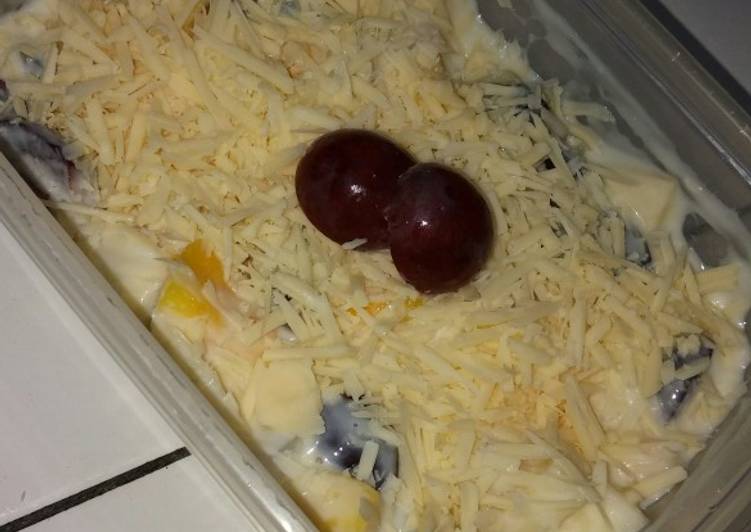 Cara Musim Dingin LezatCreamy Salad Buah