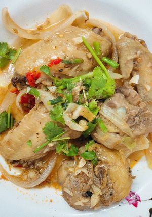 Hình của món Gà xào sả ớt.