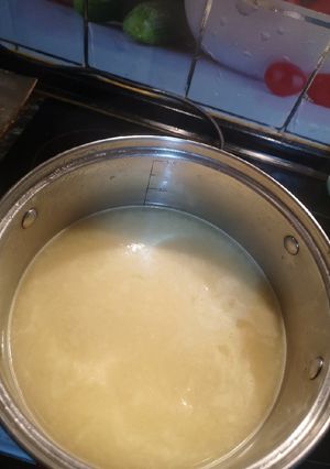 Una foto de Sopa de pollo con garbanzo