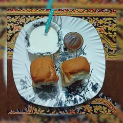 A picture of Vada pav.