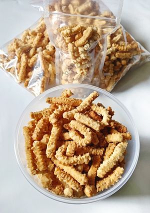 Foto resep Kue Akar Kelapa Wijen