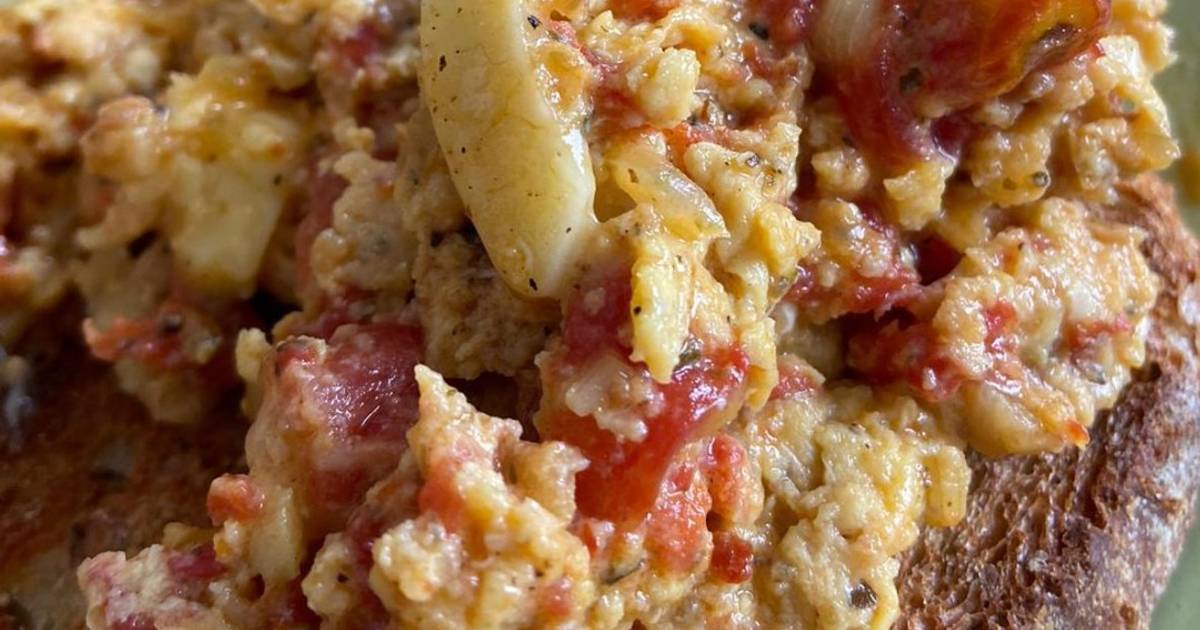 Cheesy Tomato Scrambled Eggs Recipe By Sam Miller Cookpad