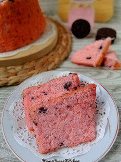 Foto resep Strawberry Oreo Milk Chiffon Cake