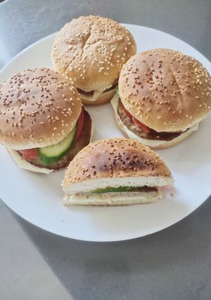 A picture of Simple Burger.