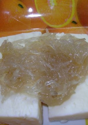 Una foto de Queso de cabra con dulce de alcayota