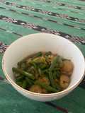 Tumis kacang panjang kikil